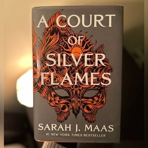 A court of Silver Flames — Sarah J. Maas